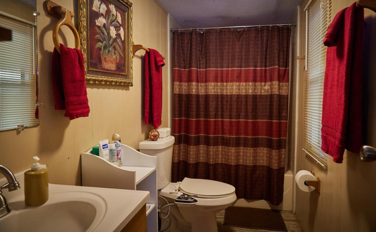 Room In Bb - Pleasant Days Bb Tropical Master Suite Homosassa Ngoại thất bức ảnh